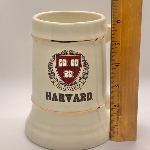 Vintage white ceramic Harvard University beer mug featuring the Harvard crest - Picture 7 of 8